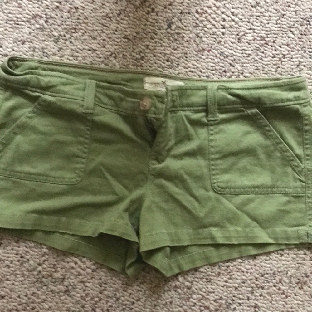 Hollister army green shorts